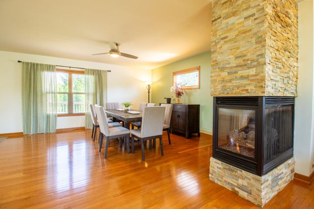 2550 Honelee Court, Valparaiso, IN 46385