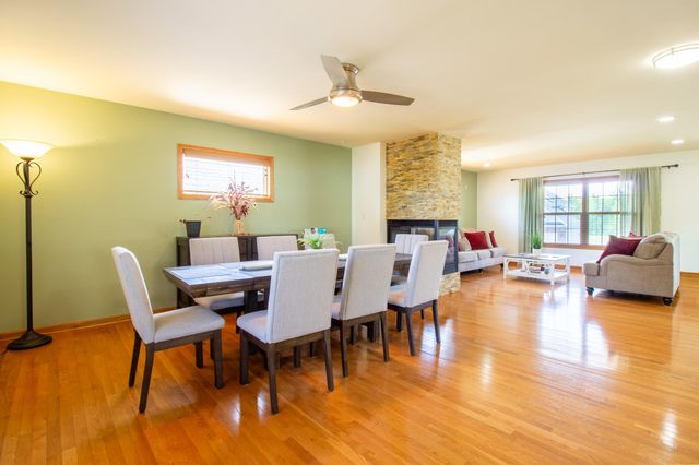 2550 Honelee Court, Valparaiso, IN 46385