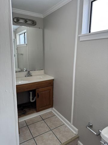 8427 Ridgelea Street, Dallas, TX 75209