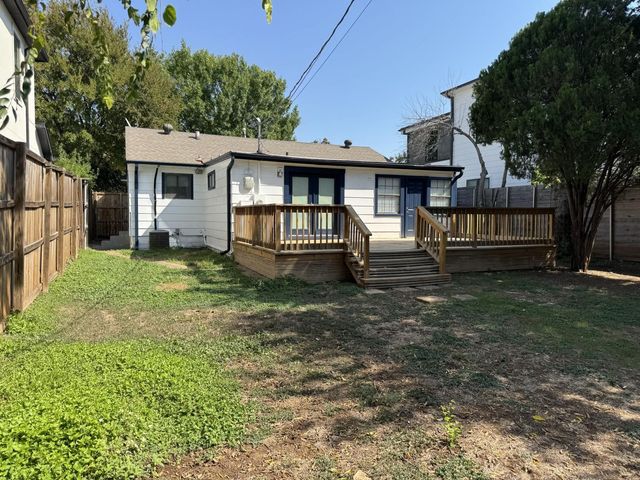 8427 Ridgelea Street, Dallas, TX 75209