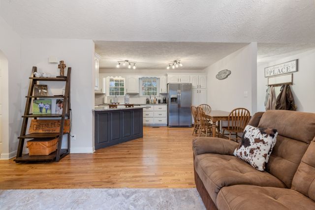 2323 Nubbin Ridge Rd, Dickson, TN 37055