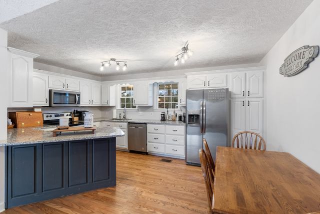 2323 Nubbin Ridge Rd, Dickson, TN 37055