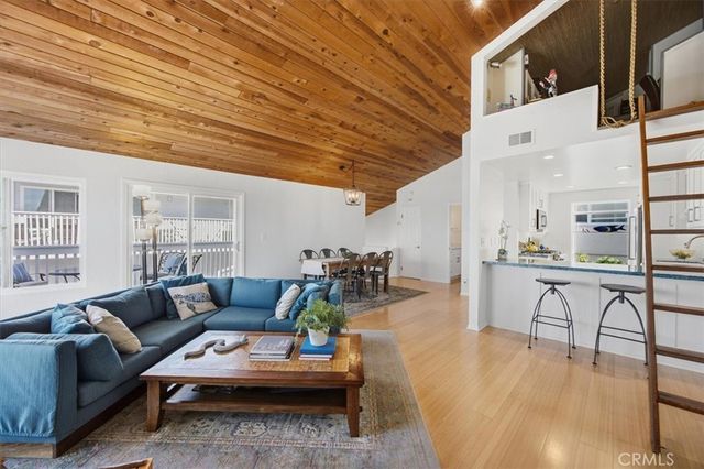 941 1st Street, Hermosa Beach, CA 90254