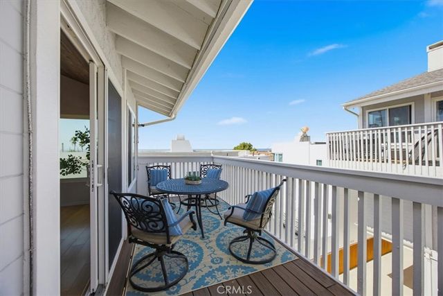 941 1st Street, Hermosa Beach, CA 90254