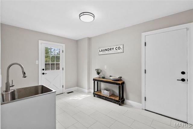 123 Pinehurst Estates Drive, Creve Coeur, MO 63141