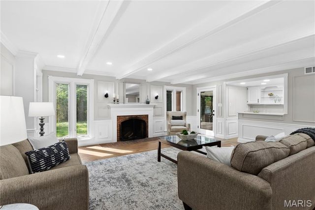 123 Pinehurst Estates Drive, Creve Coeur, MO 63141