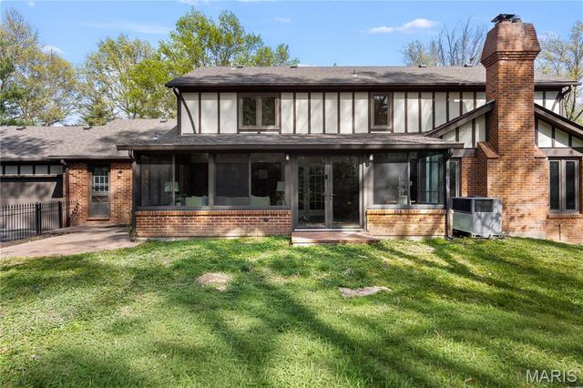 123 Pinehurst Estates Drive, Creve Coeur, MO 63141