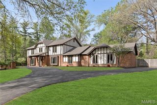 123 Pinehurst Estates Drive, Creve Coeur, MO 63141