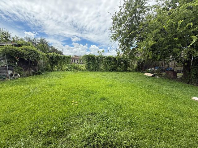905 W Cavalcade Street, Houston, TX 77009