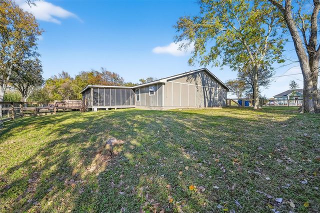 1910 Duncan Drive, Oyster Creek, TX 77541