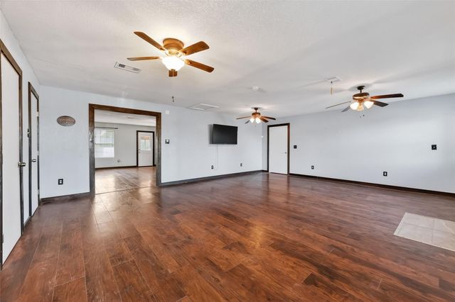 1910 Duncan Drive, Oyster Creek, TX 77541