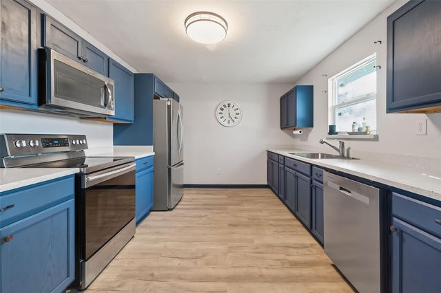 1910 Duncan Drive, Oyster Creek, TX 77541