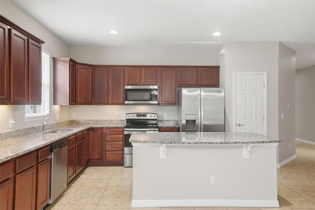2772 MEAD AVENUE, St Cloud, FL 34771
