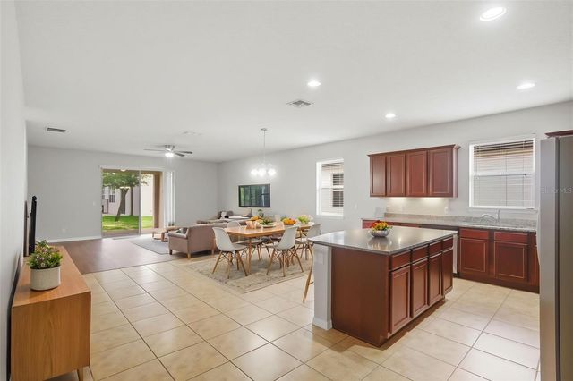 2772 MEAD AVENUE, St Cloud, FL 34771