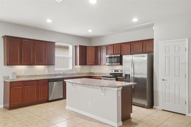 2772 MEAD AVENUE, St Cloud, FL 34771