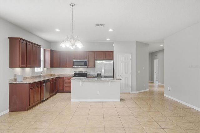 2772 MEAD AVENUE, St Cloud, FL 34771