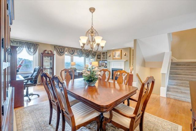 4910 Hunting Hills CIR, Roanoke, VA 24018