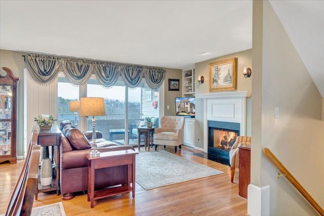 4910 Hunting Hills CIR, Roanoke, VA 24018