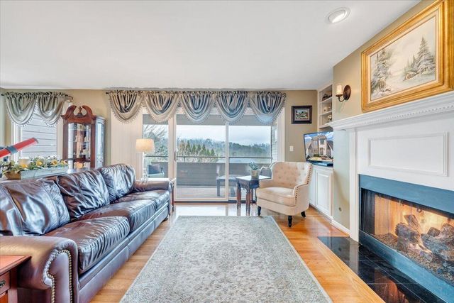 4910 Hunting Hills CIR, Roanoke, VA 24018