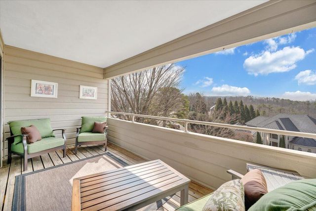 4910 Hunting Hills CIR, Roanoke, VA 24018