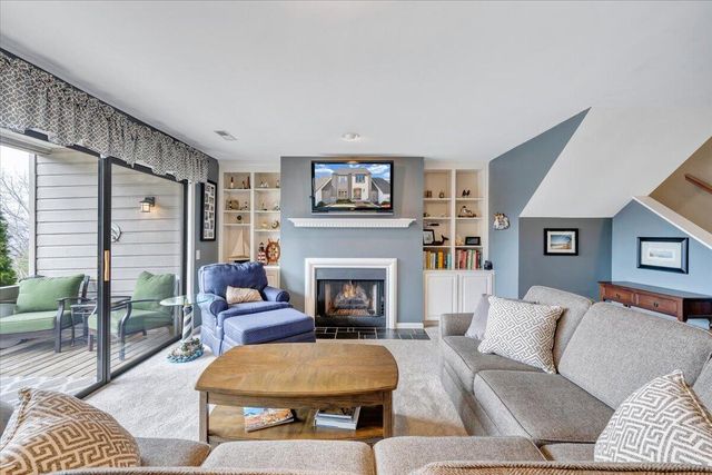 4910 Hunting Hills CIR, Roanoke, VA 24018