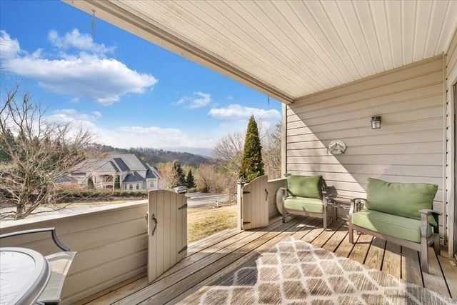 4910 Hunting Hills CIR, Roanoke, VA 24018