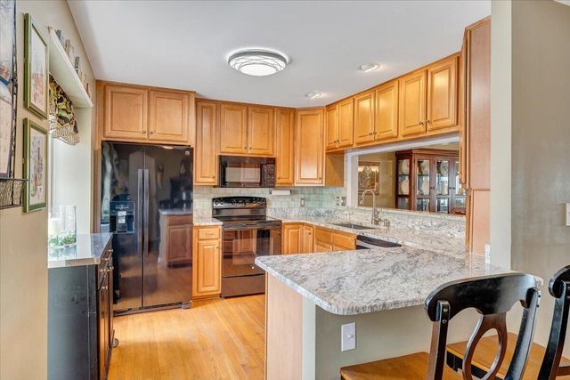 4910 Hunting Hills CIR, Roanoke, VA 24018