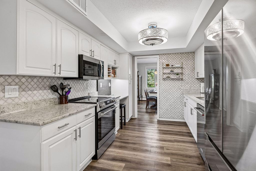 3412 Oak Ridge Road 308, Hopkins, MN 55305 — photo 5
