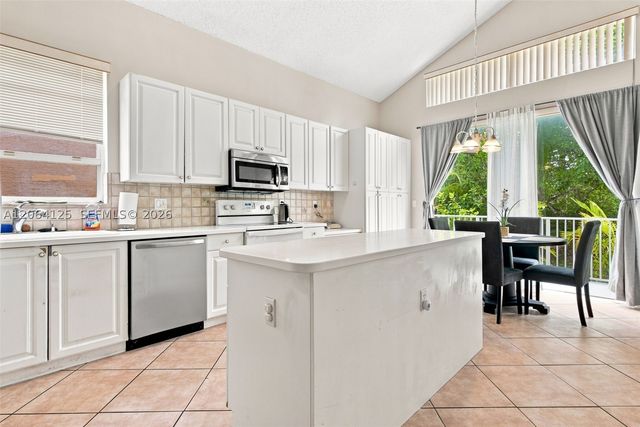 15650 NW 12th Ct, Pembroke Pines, FL 33028