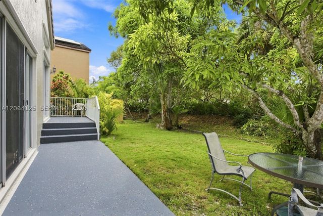 15650 NW 12th Ct, Pembroke Pines, FL 33028