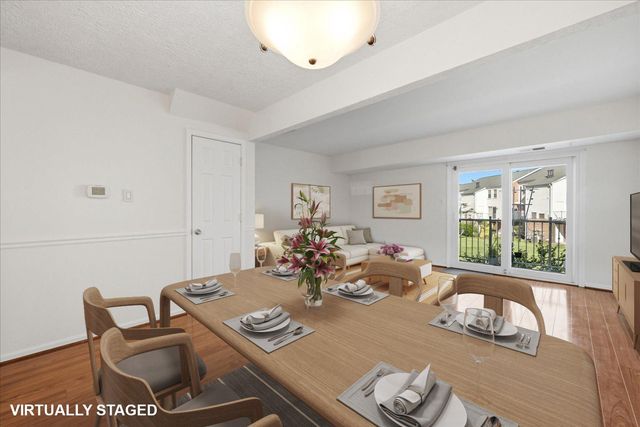 6146 STRASBURG DR, Centreville, VA 20121
