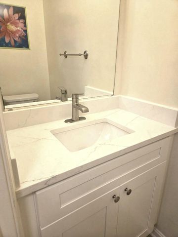 6146 STRASBURG DR, Centreville, VA 20121