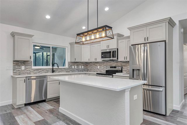 18471 SW 66 LOOP, Dunnellon, FL 34432