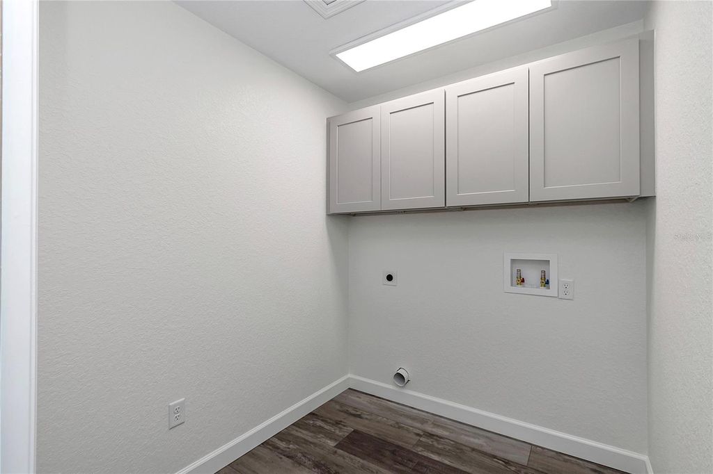 Image 33 of property listing at 18471 SW 66 LOOP, Dunnellon, FL 34432