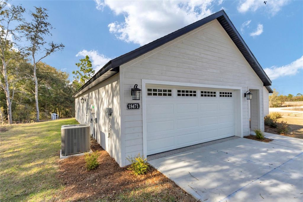 Image 7 of property listing at 18471 SW 66 LOOP, Dunnellon, FL 34432