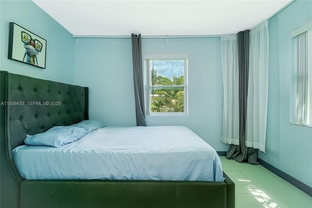 216 SW 6th St 216, Hallandale Beach, FL 33009