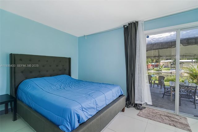 216 SW 6th St 216, Hallandale Beach, FL 33009