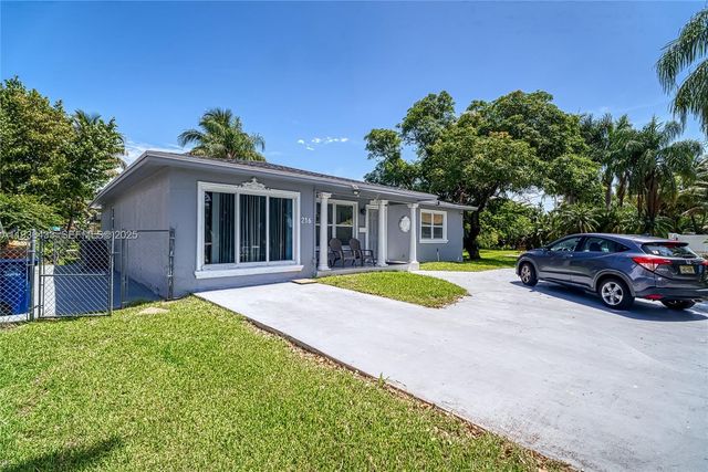 216 SW 6th St 216, Hallandale Beach, FL 33009