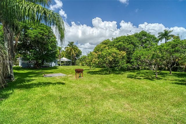 216 SW 6th St 216, Hallandale Beach, FL 33009