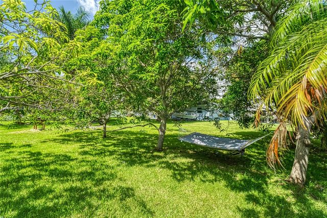 216 SW 6th St 216, Hallandale Beach, FL 33009