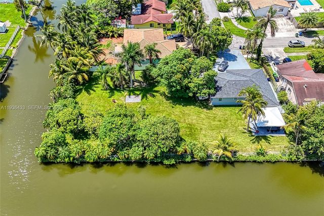 216 SW 6th St 216, Hallandale Beach, FL 33009