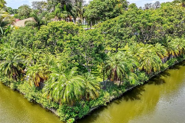 216 SW 6th St 216, Hallandale Beach, FL 33009