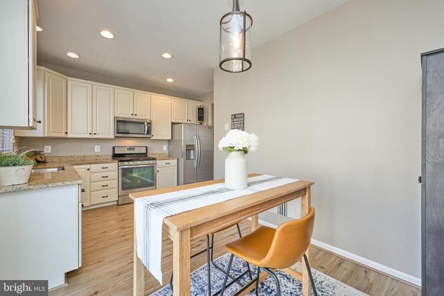 42820 PAMPLIN TER, Chantilly, VA 20152