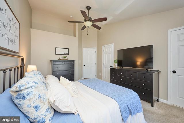 42820 PAMPLIN TER, Chantilly, VA 20152