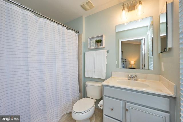 42820 PAMPLIN TER, Chantilly, VA 20152