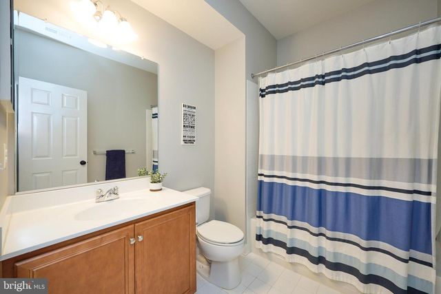 42820 PAMPLIN TER, Chantilly, VA 20152