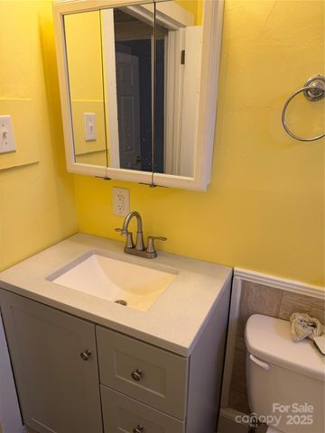 2505 Moreland Street, Charlotte, NC 28208