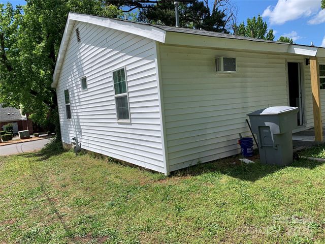 2505 Moreland Street, Charlotte, NC 28208