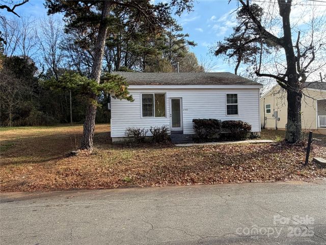 2505 Moreland Street, Charlotte, NC 28208