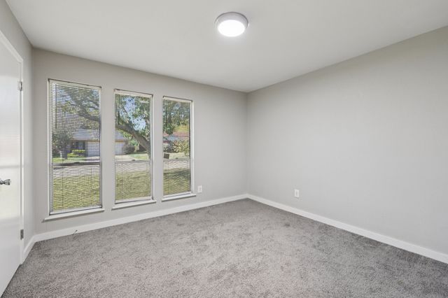 6809 Rustic Drive, Forest Hill, TX 76140